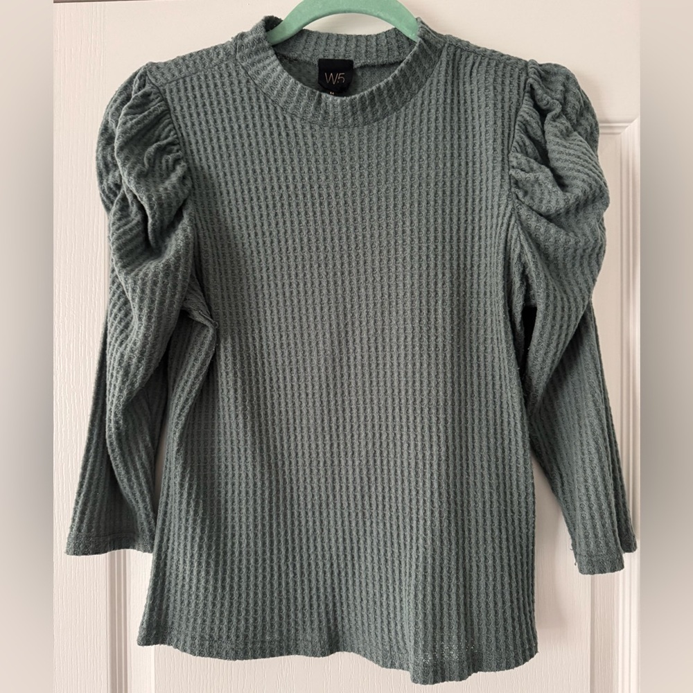 Puffed sleeve mid length shirt